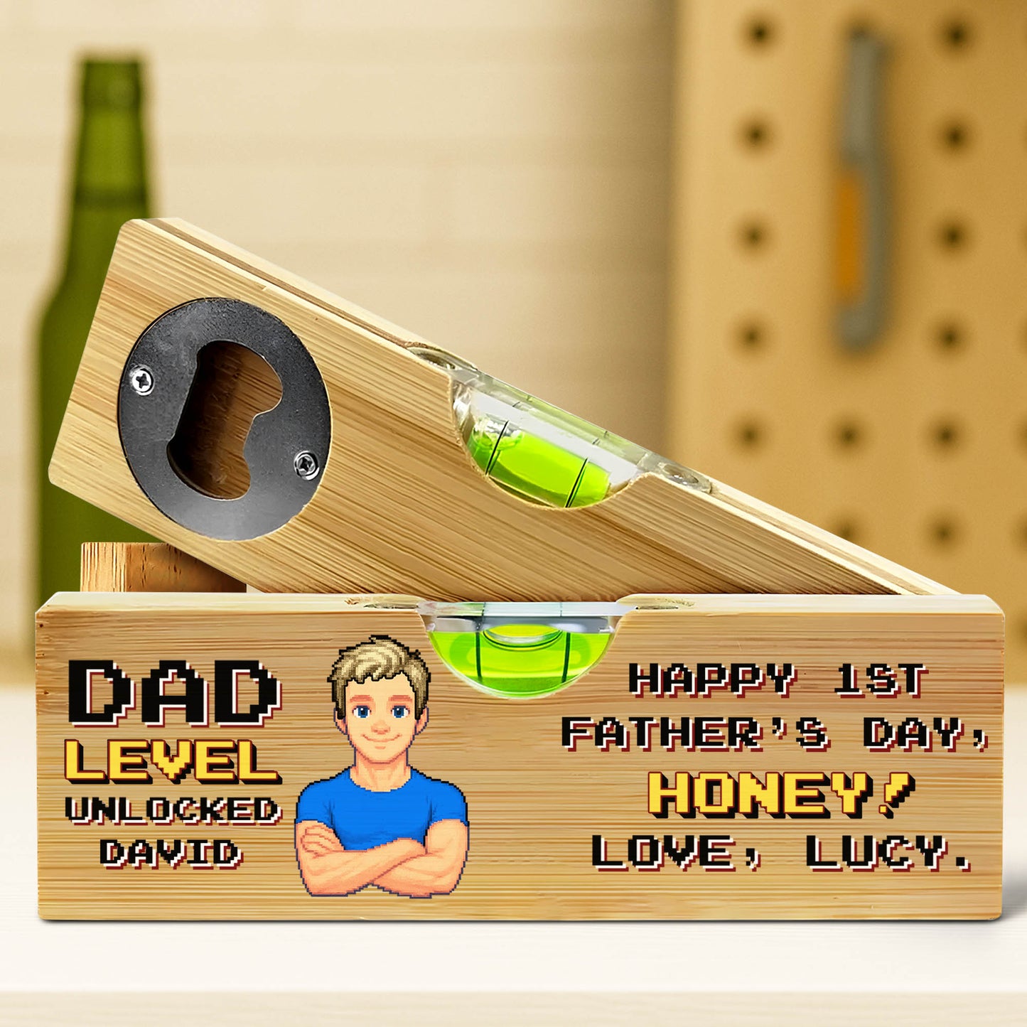 Nivel de Papá desbloqueado, Feliz primer día del padre, Nivel con abrebotellas - Nivel de madera personalizado con abrebotellas - HSB001_PLEV