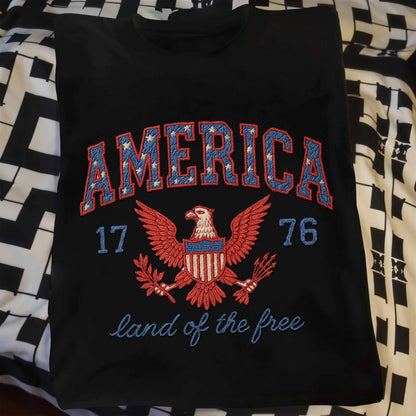 America 1776 Land Of The Free With Eagle And Laurel Wreath