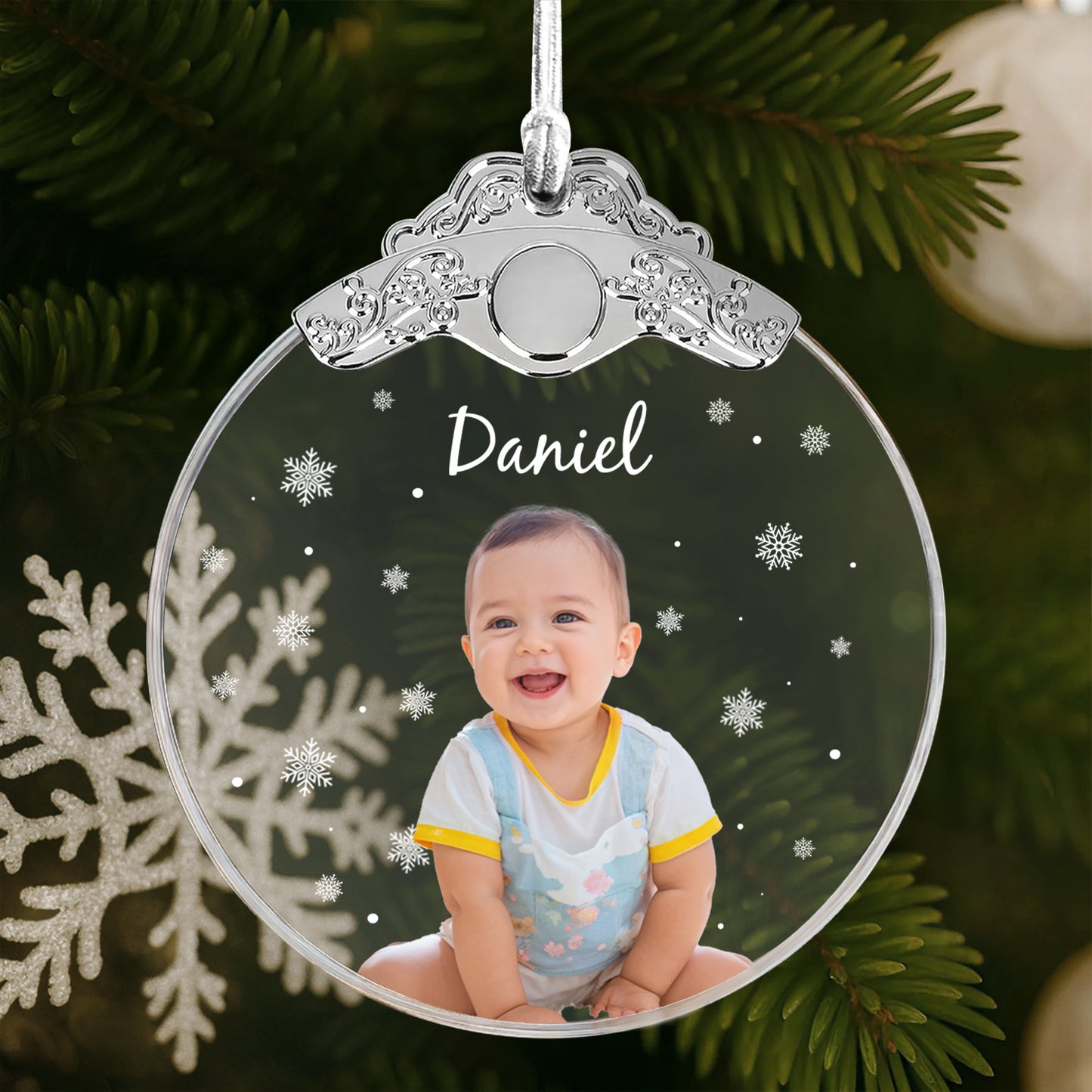 Create A Personalized Memento With Festive Snowflakes