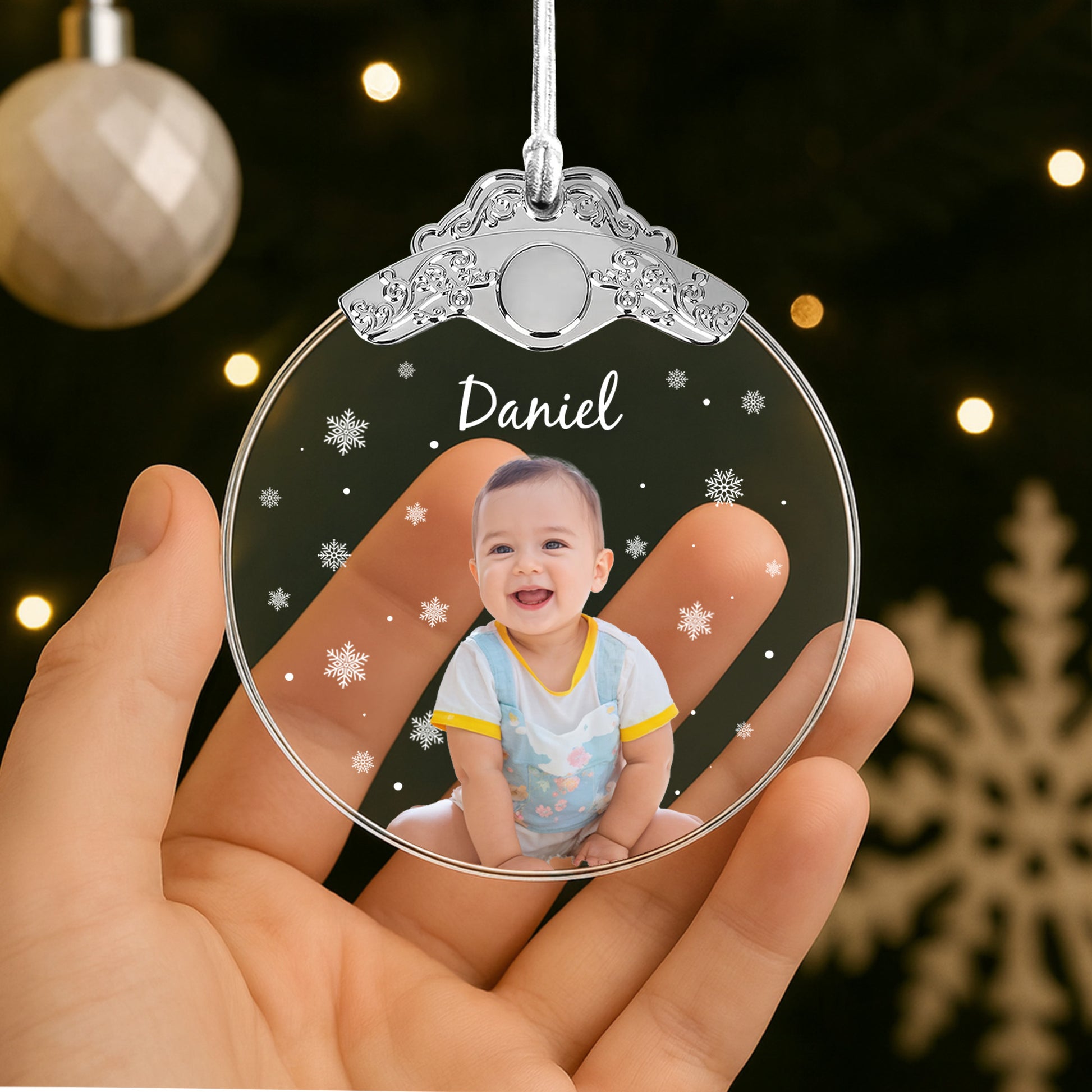 Create A Personalized Memento With Festive Snowflakes
