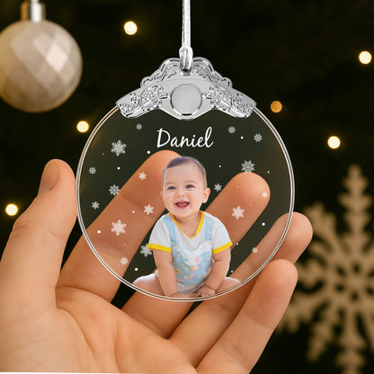 Create A Personalized Memento With Festive Snowflakes