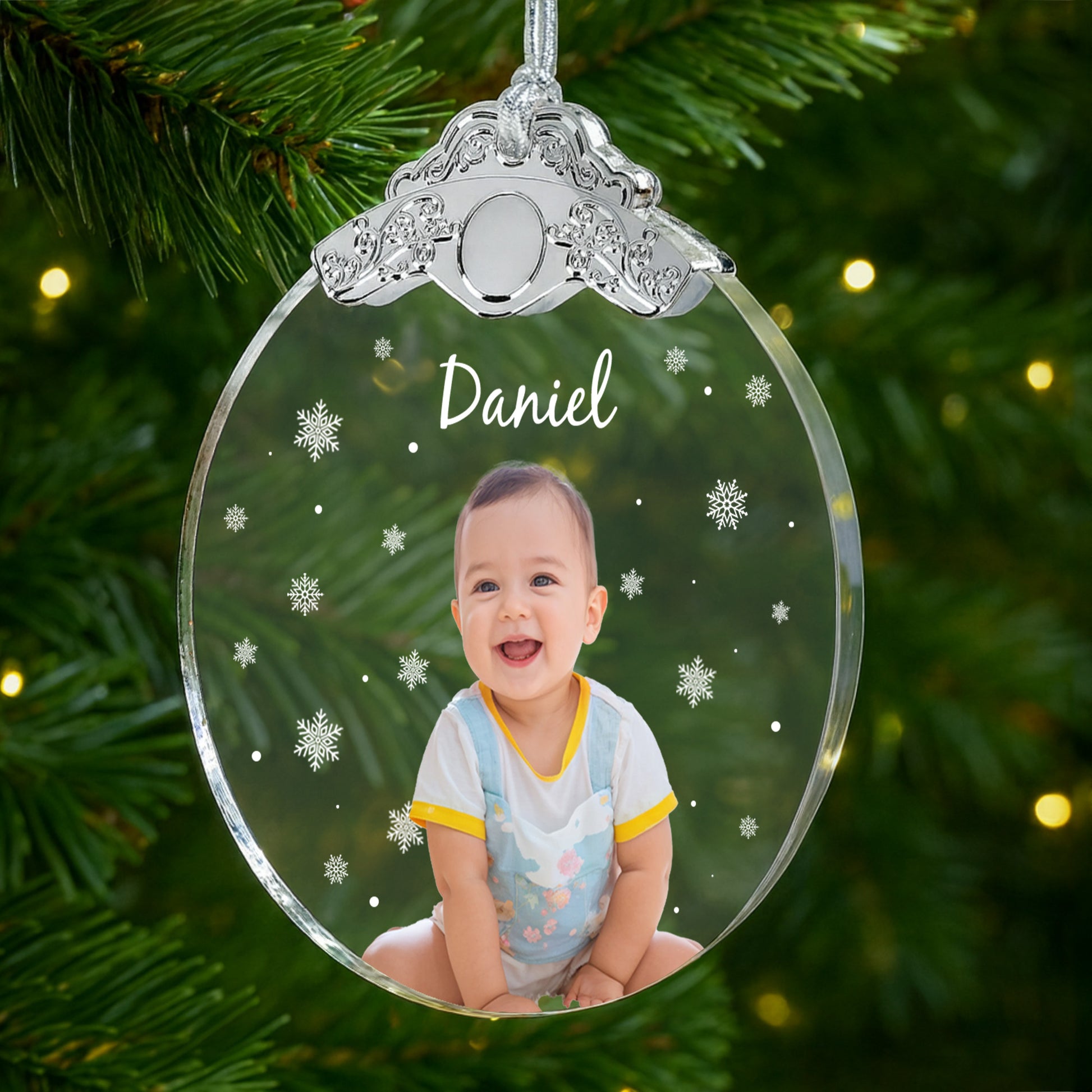 Create A Personalized Memento With Festive Snowflakes