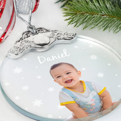 Create A Personalized Memento With Festive Snowflakes