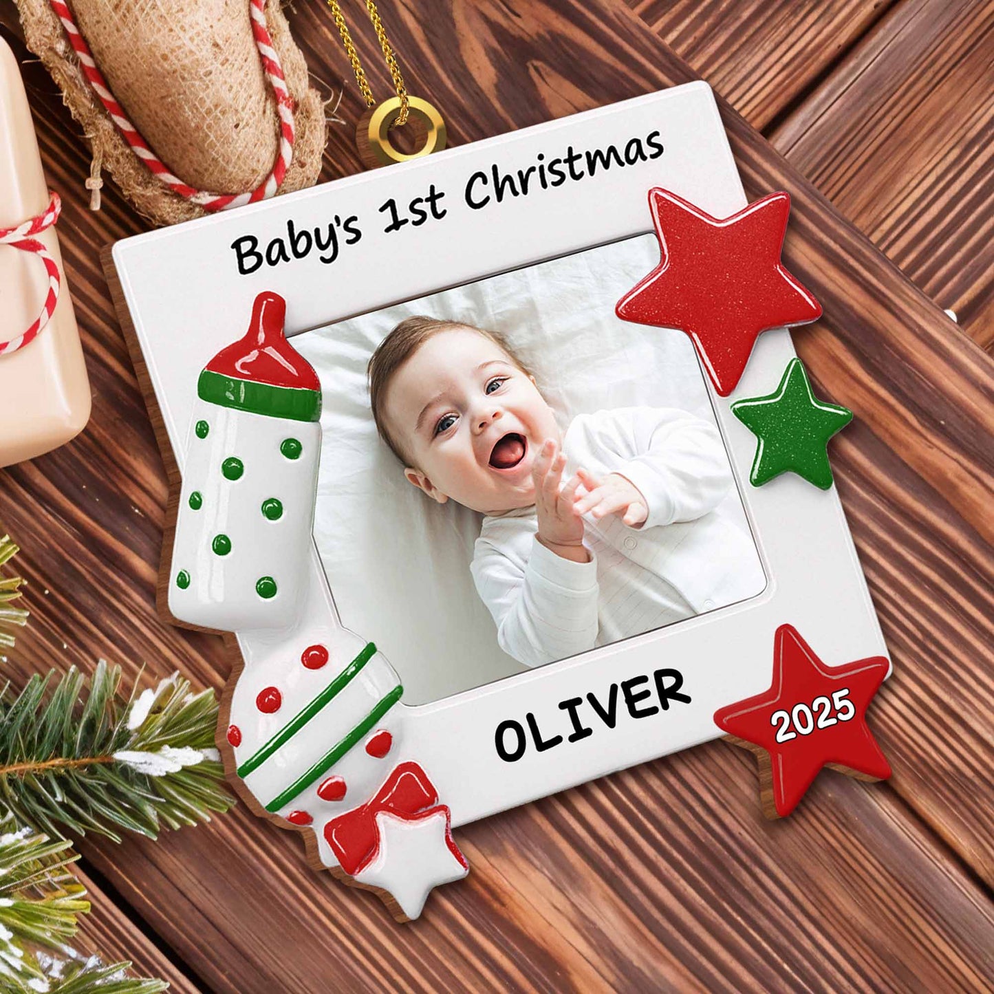 Célébrez le premier Noël de votre tout-petit : biberon et étoiles – Décoration en bois personnalisée, forme personnalisée – KID182_WDO
