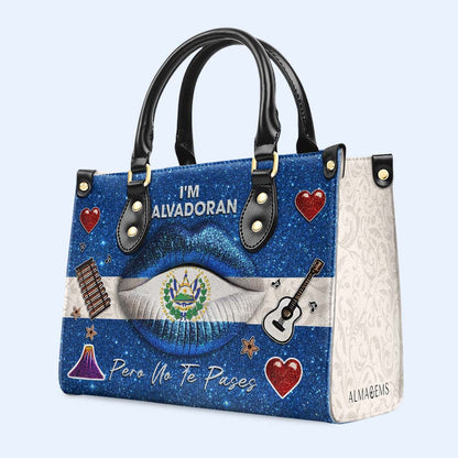 Soy Salvadoreña Pero No Te Pases - Bolso de Cuero Personalizado - LA014_HB