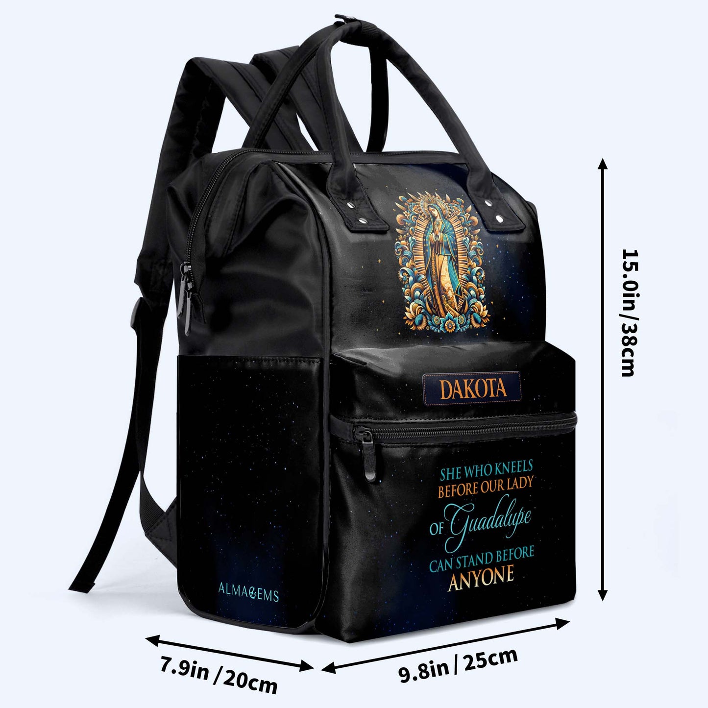 La que se arrodilla ante Nuestra Señora de Guadalupe - Mochila de viaje personalizada con diseño de pico de pato - ME052_DKB