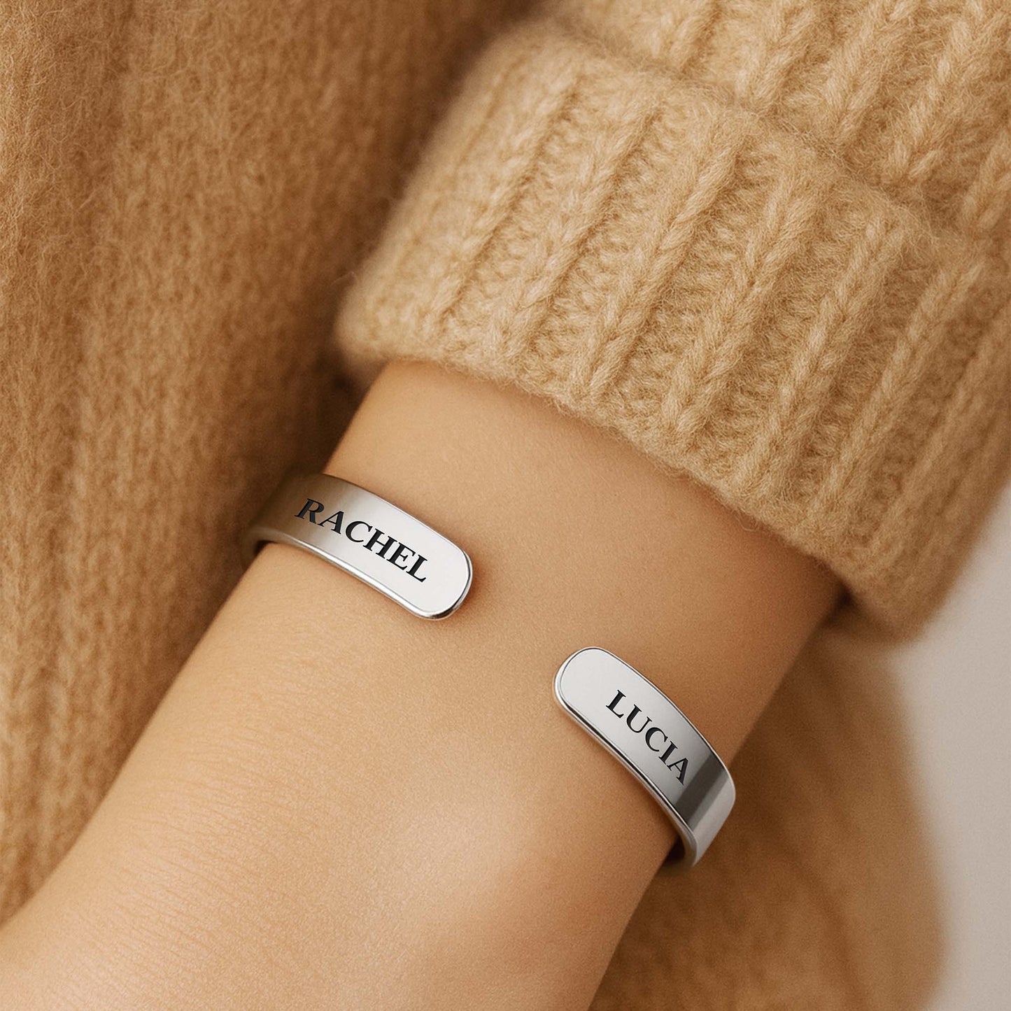 To My Niece, The Love Between An Aunt & Niece, Flower - Personalized Bracelet Cuff With Custom Message Card - NCE002_CUFB