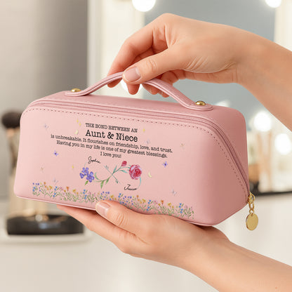 The Bond Between An Aunt And Niece, Flowers