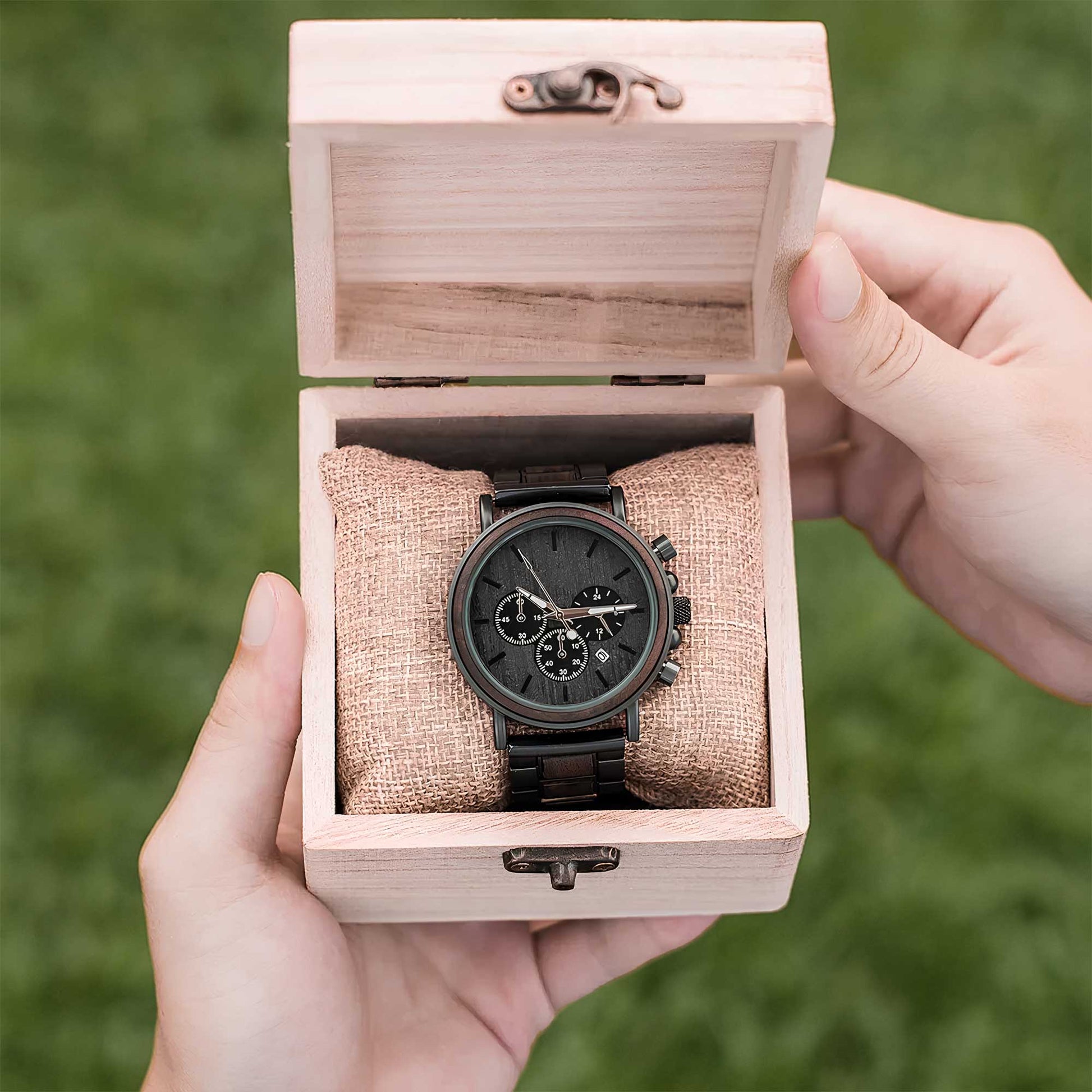 To My Son, Wooden Texture And Clock Design