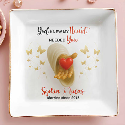 Dieu savait que mon cœur avait besoin de toi, cœur et papillons – Plat à bijoux personnalisé, plat carré en céramique – WIF043_SCRD