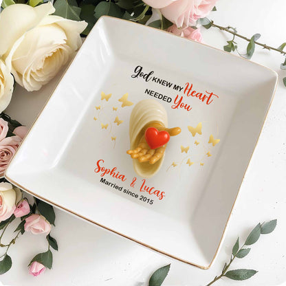 Dieu savait que mon cœur avait besoin de toi, cœur et papillons – Plat à bijoux personnalisé, plat carré en céramique – WIF043_SCRD